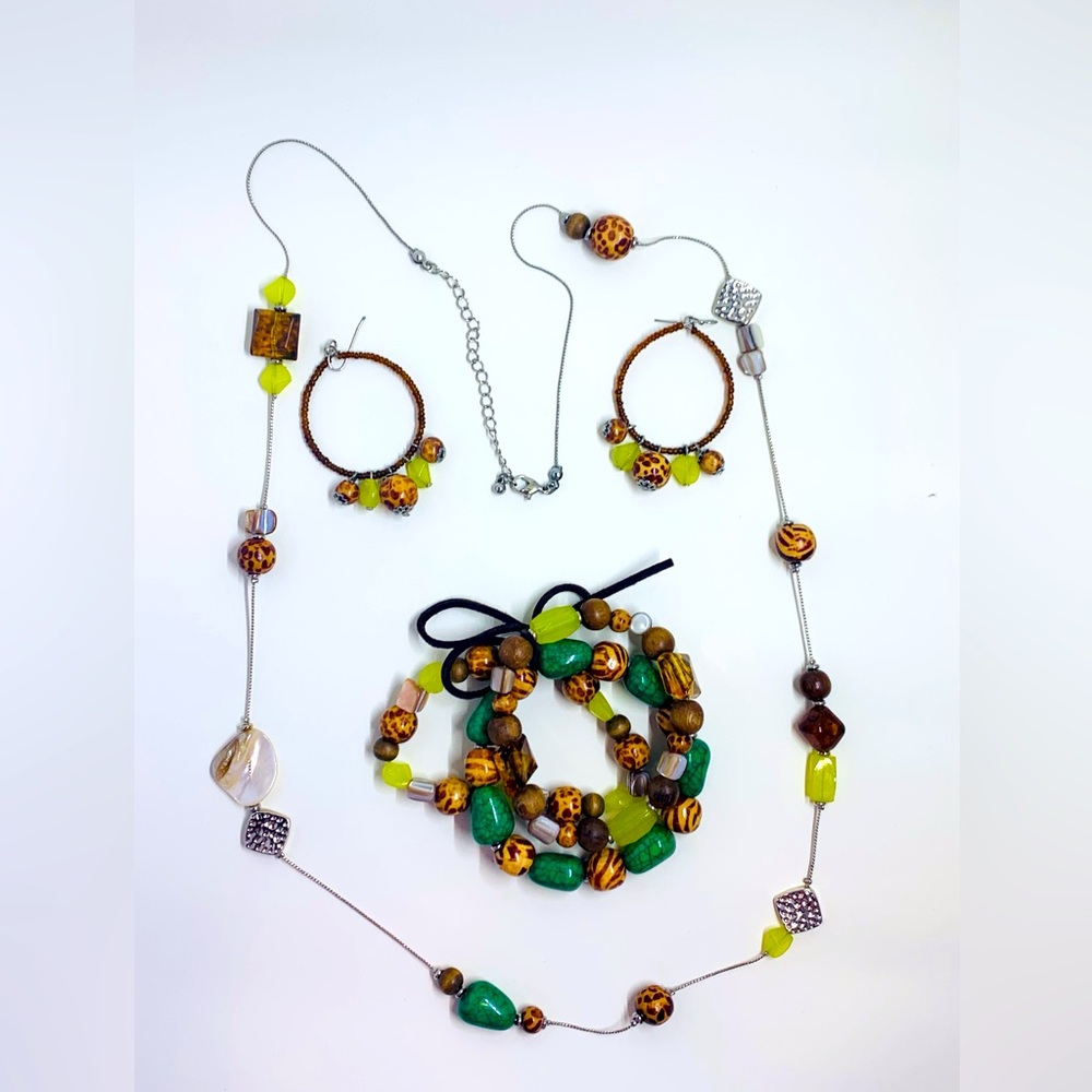 Animal print/green jewelry set